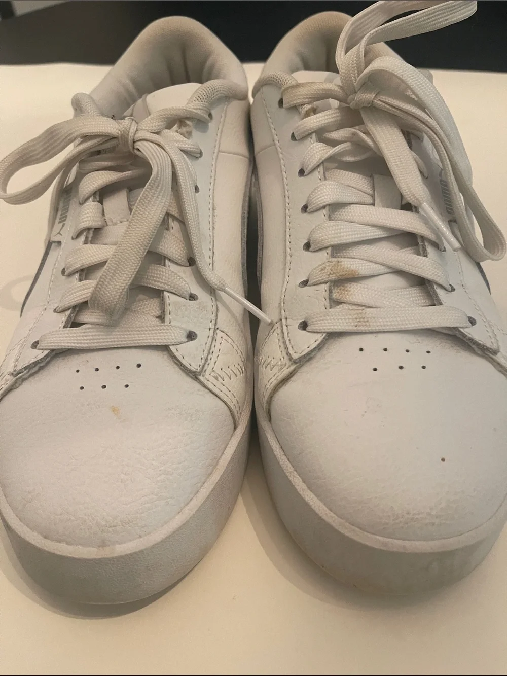 Women’s Classic White Leather Sneakers puma brand size 8.5